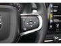 Volvo XC40 B3 163PK Momentum Business | Panoramisch schuif-/kanteldak | High Performance Audio | Adaptive cruise control & Pilot Assist | Semi elektr. Trekhaak | Parkeersensoren voor+achter | Apple carplay/Android auto | BLIS | Volvo on Call | 18 inch lichtmetalen velgen |