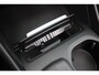 Volvo XC40 B3 163PK Momentum Business | Panoramisch schuif-/kanteldak | High Performance Audio | Adaptive cruise control & Pilot Assist | Semi elektr. Trekhaak | Parkeersensoren voor+achter | Apple carplay/Android auto | BLIS | Volvo on Call | 18 inch lichtmetalen velgen |