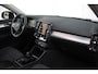 Volvo XC40 B3 163PK Momentum Business | Panoramisch schuif-/kanteldak | High Performance Audio | Adaptive cruise control & Pilot Assist | Semi elektr. Trekhaak | Parkeersensoren voor+achter | Apple carplay/Android auto | BLIS | Volvo on Call | 18 inch lichtmetalen velgen |