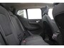 Volvo XC40 B3 163PK Momentum Business | Panoramisch schuif-/kanteldak | High Performance Audio | Adaptive cruise control & Pilot Assist | Semi elektr. Trekhaak | Parkeersensoren voor+achter | Apple carplay/Android auto | BLIS | Volvo on Call | 18 inch lichtmetalen velgen |