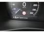 Volvo XC40 B3 163PK Momentum Business | Panoramisch schuif-/kanteldak | High Performance Audio | Adaptive cruise control & Pilot Assist | Semi elektr. Trekhaak | Parkeersensoren voor+achter | Apple carplay/Android auto | BLIS | Volvo on Call | 18 inch lichtmetalen velgen |