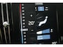 Volvo XC40 B3 163PK Momentum Business | Panoramisch schuif-/kanteldak | High Performance Audio | Adaptive cruise control & Pilot Assist | Semi elektr. Trekhaak | Parkeersensoren voor+achter | Apple carplay/Android auto | BLIS | Volvo on Call | 18 inch lichtmetalen velgen |