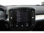 Volvo XC40 B3 163PK Momentum Business | Panoramisch schuif-/kanteldak | High Performance Audio | Adaptive cruise control & Pilot Assist | Semi elektr. Trekhaak | Parkeersensoren voor+achter | Apple carplay/Android auto | BLIS | Volvo on Call | 18 inch lichtmetalen velgen |