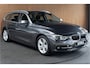 BMW 3-Serie Touring 320i Navi Climate PDC Cruise Sportstoel. LM velgen