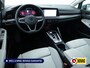 Volkswagen Golf 1.4 eHybrid Style | Standkachel | Stuur-, Stoel- & Achterbankverw. | Adap. Cruise | Travel assist | Camera, Ergo Active stoel met massage, IQ Led