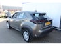 Toyota Yaris Cross 1.5 Hybrid Apple carplay/ android auto l All weather banden | Armsteun | Elektrisch inklapbare buitenspiegels | Climate control | Achteruitrijcamera | Verwarmbare spiegel