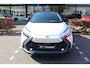 Toyota C-HR 1.8 Hybrid 140 First Edition Bi-Tone | Rijklaar | Parelmoer | Apple/Android | Stoel-/Stuurverw. | Blind Spot | Camera | Keyless | LED | El.achterklep | Navi