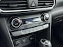 Hyundai Kona 1.6 GDI HEV COMFORT | TREKHAAK | NAVI | APPLE CAR PLAY & ANDROID AUTO | CLIMA | CRUISE | CAMERA | 16'' LM VELGEN | LAGE KMSTAND! |