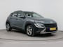 Hyundai Kona 1.6 GDI HEV COMFORT | NAVI via APPLE CAR PLAY & ANDROID AUTO | ALL SEASONS | CLIMA | CRUISE | CAMERA | 16'' LM VELGEN | HYBRID | AUTOMAAT |