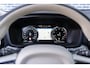 Volvo V60 2.0 B4 Plus Bright | Navigatie | Apple Carplay | Android Auto | Lederen Bekleding | Stoelverwarming | Achteruitrijcamera | Parkeersensoren | Lichtmetalen Velgen | Keyless Entry | Elektrische Achterklep