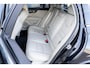 Volvo V60 2.0 B4 Plus Bright | Navigatie | Apple Carplay | Android Auto | Lederen Bekleding | Stoelverwarming | Achteruitrijcamera | Parkeersensoren | Lichtmetalen Velgen | Keyless Entry | Elektrische Achterklep