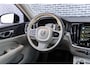 Volvo V60 2.0 B4 Plus Bright | Navigatie | Apple Carplay | Android Auto | Lederen Bekleding | Stoelverwarming | Achteruitrijcamera | Parkeersensoren | Lichtmetalen Velgen | Keyless Entry | Elektrische Achterklep