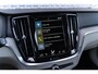 Volvo V60 2.0 B4 Plus Bright | Navigatie | Apple Carplay | Android Auto | Lederen Bekleding | Stoelverwarming | Achteruitrijcamera | Parkeersensoren | Lichtmetalen Velgen | Keyless Entry | Elektrische Achterklep