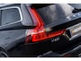Volvo V60 2.0 B4 Plus Bright | Navigatie | Apple Carplay | Android Auto | Lederen Bekleding | Stoelverwarming | Achteruitrijcamera | Parkeersensoren | Lichtmetalen Velgen | Keyless Entry | Elektrische Achterklep
