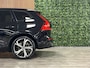 Volvo XC60 T8 AWD Recharge Ultra Dark | Bowers & Wilkins | Luchtvering | Trekhaak | 360° Camera | 455pk | Head-Up Display | Adaptieve Cruise Control | Stoelverwarming voor+achter | Stuurwielverwarming | Schuifdak | Full LED Meesturende koplampen | Pilot Assist | BLIS Dode Hoek Detectie | Black Pack; zwarte logo's voor en achter | Elektrische voorstoelen geheugen | R-Design Contour stoelen met wit stiksel en bies | Zitting verlenging voorstoelen | Lederen dashboard | 21 Inch | Google Infotainment | Keyless Drive | Elektrisch bedienbare achterklep | DAB Radio | Apple Carplay/Android Auto | Alarm Klasse III | Draadloos telefoon opladen | Volvo On Call met mobiele App functie | Onyx Black Metallic |