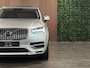 Volvo XC90 T8 AWD Recharge Inscription | Vol! | Bowers & Wilkins | Luchtvering | Stoelventilatie | 360° Camera | Head-Up Display | Stoelmassage | Adaptieve Cruise Control | Standkachel met Volvo On Call App | Stoelverwarming voor+achter | Stuurwielverwarming | Schuifdak | Full LED Meesturende koplampen | Pilot Assist | BLIS Dode Hoek Detectie | Elektrische voorstoelen geheugen | Nappa Lederen bekleding | Zitting verlenging voorstoelen | Lederen Dashboard | Keyless Drive | Parkeersensoren voor+achter | Privacy Glass | Geïntegreerd kinderzitje achterin | Elektrisch bedienbare achterklep | Geïntegreerde zongordijnen achterportieren | Verlichte instaplijsten | 7-Persoons | 4-Zone Climate Control | Alarm Klasse III | DAB Radio | Apple Carplay/Android Auto | Volvo On Call met mobiele App functie | Bright Silver Metallic |