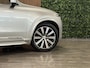 Volvo XC90 T8 AWD Recharge Inscription | Vol! | Bowers & Wilkins | Luchtvering | Stoelventilatie | 360° Camera | Head-Up Display | Stoelmassage | Adaptieve Cruise Control | Standkachel met Volvo On Call App | Stoelverwarming voor+achter | Stuurwielverwarming | Schuifdak | Full LED Meesturende koplampen | Pilot Assist | BLIS Dode Hoek Detectie | Elektrische voorstoelen geheugen | Nappa Lederen bekleding | Zitting verlenging voorstoelen | Lederen Dashboard | Keyless Drive | Parkeersensoren voor+achter | Privacy Glass | Geïntegreerd kinderzitje achterin | Elektrisch bedienbare achterklep | Geïntegreerde zongordijnen achterportieren | Verlichte instaplijsten | 7-Persoons | 4-Zone Climate Control | Alarm Klasse III | DAB Radio | Apple Carplay/Android Auto | Volvo On Call met mobiele App functie | Bright Silver Metallic |