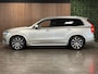 Volvo XC90 T8 AWD Recharge Inscription | Vol! | Bowers & Wilkins | Luchtvering | Stoelventilatie | 360° Camera | Head-Up Display | Stoelmassage | Adaptieve Cruise Control | Standkachel met Volvo On Call App | Stoelverwarming voor+achter | Stuurwielverwarming | Schuifdak | Full LED Meesturende koplampen | Pilot Assist | BLIS Dode Hoek Detectie | Elektrische voorstoelen geheugen | Nappa Lederen bekleding | Zitting verlenging voorstoelen | Lederen Dashboard | Keyless Drive | Parkeersensoren voor+achter | Privacy Glass | Geïntegreerd kinderzitje achterin | Elektrisch bedienbare achterklep | Geïntegreerde zongordijnen achterportieren | Verlichte instaplijsten | 7-Persoons | 4-Zone Climate Control | Alarm Klasse III | DAB Radio | Apple Carplay/Android Auto | Volvo On Call met mobiele App functie | Bright Silver Metallic |