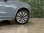 Volvo XC90 T8 AWD Recharge Plus Dark Long Range | Harman Kardon | All Season banden | Adaptieve Cruise Control | 455pk | Standkachel met Volvo On Call App | Stoelverwarming voor+achter | Stuurwielverwarming | Pilot Assist | BLIS Dode Hoek Detectie | Google Infotainment | Parkeercamera | Elektrische voorstoelen geheugen | Lederen bekleding | Zitting verlenging voorstoelen | Lederen dashboard | 20 Inch | Keyless Drive | Parkeersensoren voor+achter | Privacy Glass | Elektrisch bedienbare achterklep | Geïntegreerd kinderzitje achterin | Geïntegreerde zongordijnen achterportieren | Verlichte instaplijsten | 7-Persoons | 4-Zone Climate Control | DAB Radio | Apple Carplay/Android Auto | Draadloos telefoon opladen | Volvo On Call met mobiele App functie | Thunder Grey Metallic |