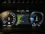 Volvo XC90 T8 AWD Recharge R-Design | Trekhaak | 360° Camera | Schuifdak | Harman Kardon | Adaptieve Cruise Control | Standkachel met Volvo On Call App | Stoelverwarming voor+achter | Stuurwielverwarming | 20 Inch | Pilot Assist | BLIS Dode Hoek Detectie | Lederen bekleding | Zitting verlenging voorstoelen | Keyless Drive | Parkeersensoren voor+achter | Privacy Glass | Elektrisch bedienbare achterklep | Draadloos telefoon opladen | DAB Radio | Apple Carplay/Android Auto | Volvo On Call met mobiele App functie | Onyx Black Metallic |