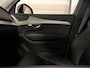 Volvo XC90 T8 AWD Recharge R-Design | Trekhaak | 360° Camera | Schuifdak | Harman Kardon | Adaptieve Cruise Control | Standkachel met Volvo On Call App | Stoelverwarming voor+achter | Stuurwielverwarming | 20 Inch | Pilot Assist | BLIS Dode Hoek Detectie | Lederen bekleding | Zitting verlenging voorstoelen | Keyless Drive | Parkeersensoren voor+achter | Privacy Glass | Elektrisch bedienbare achterklep | Draadloos telefoon opladen | DAB Radio | Apple Carplay/Android Auto | Volvo On Call met mobiele App functie | Onyx Black Metallic |