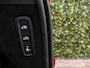 Volvo XC90 T8 AWD Recharge Ultra Dark | Vol! | Bowers & Wilkins | Luchtvering | Stoelventilatie | Trekhaak | 360 Camera | Head-Up Display | Stoelmassage | 455pk | Adaptieve Cruise Control | Stoelverwarming voor+achter | Stuurwielverwarming | Schuifdak | 21 Inch | Full LED Meesturende koplampen | Pilot Assist | BLIS Dode Hoek Detectie | Alcantara hemelbekleding | Lederen handgrepen en zonnekleppen | Elektrische voorstoelen geheugen | Nappa Lederen bekleding | Zitting verlenging voorstoelen | Lederen Dashboard | Google Infotainment | Keyless Drive | Parkeersensoren voor+achter | Privacy Glass | Elektrisch bedienbare achterklep | Geïntegreerde zongordijnen achterportieren | Geïntegreerd kinderzitje achterin | Verlichte instaplijsten | 7-Persoons | 4-Zone Climate Control | DAB Radio | Apple Carplay/Android Auto | Alarm Klasse III | Draadloos telefoon opladen | Volvo On Call met mobiele App functie | Vapour Grey Metallic |