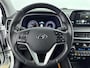 Hyundai Tucson 1.6 GDI PREMIUM | NAVI | CLIMA | CRUISE | 360 CAMERA | 19'' LM VELGEN | PRIVACY GLASS | ELEKTRISCHE ACHTERKLEP | LEDER | STOEL- & STUURVERWARMING |