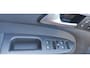 Volkswagen Touran 1.2 TSI Comfl. BM 7p Stoelverw Panoramadak