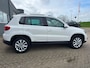 Volkswagen Tiguan 1.4 TSI Sport&Style van 2de Eig met elec panoramadak en parkeersensoren en trekhaak en navigatie en bluetooth
