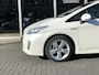 Toyota Prius 1.8 Full Hybrid Executive | Leer, Navigatie, Head up display, Stoelverwarming, Adaptive cruise control