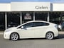 Toyota Prius 1.8 Full Hybrid Executive | Leer, Navigatie, Head up display, Stoelverwarming, Adaptive cruise control