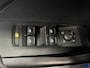 Volkswagen T-Cross 1.0 TSI 110pk Life Automaat / Trekhaak / Navi via Apple/Android / Park sensoren voor/achter Hoge instap en zit