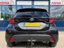 Toyota Yaris 1.5 Hybrid Dynamic Automaat / Trekhaak / Stoelverw. / Apple - Android Navi / LM / 4 seiz. banden / Hoge instap en zit