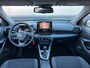 Toyota Yaris 1.5 Hybrid Dynamic Automaat / Trekhaak / Stoelverw. / Apple - Android Navi / LM / 4 seiz. banden / Hoge instap en zit