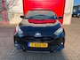 Toyota Yaris 1.5 Hybrid Dynamic Automaat / Trekhaak / Stoelverw. / Apple - Android Navi / LM / 4 seiz. banden / Hoge instap en zit