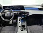 Peugeot E-3008 GT Avantage 73 kWh 210pk Automaat | Schuif-/Kanteldak | 360 Camera | Elektrische Bestuurdersstoel | Adaptieve Cruise Control | Matrix-LED | Navigatie | Dodehoekdetectie | Keyless Entry/Start | Stoelverwarming |