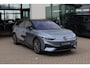 Volkswagen ID.7 Tourer Pro S Limited Edition 86 kWh 286PK / 210kW, LED Matrix IQ.Light, warmtepomp, panoramadak, 360° rondomzicht camera, voorstoelen verwarm- en ventileerbaar met massagefunctie, Apple Carplay & Android Auto, head-up display, Keyless Entry & Go, dodehoekdetectie (Side Assist), verwarmbare achterbank, adaptive cruise control met Stop & Go, dynamische grootlichtassistent (Dynamic Light Assist), verwarmbare voorruit, 20'' LMV 'Trondheim'