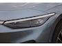 Volkswagen ID.7 Tourer Pro S Limited Edition 86 kWh 286PK / 210kW, LED Matrix IQ.Light, warmtepomp, panoramadak, 360° rondomzicht camera, voorstoelen verwarm- en ventileerbaar met massagefunctie, Apple Carplay & Android Auto, head-up display, Keyless Entry & Go, dodehoekdetectie (Side Assist), verwarmbare achterbank, adaptive cruise control met Stop & Go, dynamische grootlichtassistent (Dynamic Light Assist), verwarmbare voorruit, 20'' LMV 'Trondheim'