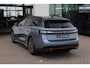 Volkswagen ID.7 Tourer Pro S Limited Edition 86 kWh 286PK / 210kW, LED Matrix IQ.Light, warmtepomp, panoramadak, 360° rondomzicht camera, voorstoelen verwarm- en ventileerbaar met massagefunctie, Apple Carplay & Android Auto, head-up display, Keyless Entry & Go, dodehoekdetectie (Side Assist), verwarmbare achterbank, adaptive cruise control met Stop & Go, dynamische grootlichtassistent (Dynamic Light Assist), verwarmbare voorruit, 20'' LMV 'Trondheim'