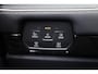 Volkswagen ID.7 Tourer Pro S Limited Edition 86 kWh 286PK / 210kW, LED Matrix IQ.Light, warmtepomp, panoramadak, 360° rondomzicht camera, voorstoelen verwarm- en ventileerbaar met massagefunctie, Apple Carplay & Android Auto, head-up display, Keyless Entry & Go, dodehoekdetectie (Side Assist), verwarmbare achterbank, adaptive cruise control met Stop & Go, dynamische grootlichtassistent (Dynamic Light Assist), verwarmbare voorruit, 20'' LMV 'Trondheim'