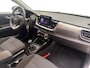 Kia Stonic 1.0 T-GDi MHEV DynamicLine Eerste eigenaar | Navigatie | Trekhaak | PDC achter + camera | Climate control