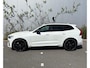 Volvo XC60 2.0 T6 Plug-in Hybrid AWD Plus Black Edition | Facelift | Luchtvering | Bowers Wilkins Audio | Stoelmassage | Trekhaak | 360 Graden Camera | Head-up Display | Panoramadak | Nappaleder