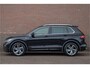 Volkswagen Tiguan 1.5 TSI 150pk DSG R-Line Business+, Origineel NL, Trekhaak, Matrix LED, Navigatie, Keyless, Alcantara, Digital Cockpit.
