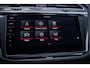 Volkswagen Tiguan 1.5 TSI R-Line Business+ | Cruise control adaptief met Stop&Go | Elektrisch glazen panorama-dak | Lichtmetalen velgen 19"
