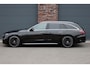 Mercedes-Benz E-klasse Estate 300 e AMG Line | Distronic | Trekhaak | Burmester | Stoelventilatie | Panoramadak | Digital Light | Surround Camera | Keyless Go | Zonnerollo's |