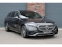 Mercedes-Benz E-klasse Estate 300 e AMG Line | Hyperscreen | Luchtvering | Distronic+ | Trekhaak | Burmester | HUD | Verwarmd Stuurwiel | Panoramadak | Digital Light | Achterbank Verwarmd |