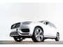 Volvo XC90 2.0 T8 Recharge AWD R-Design Panoramadak - Trekhaak - B&W - Luchtvering - Head up - achterbank verwarmd - Visual Park Assist - Parkeerverwarming met timer - Verwarmbaar stuurwiel -