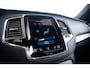 Volvo XC90 2.0 T8 Recharge AWD R-Design Panoramadak - Trekhaak - B&W - Luchtvering - Head up - achterbank verwarmd - Visual Park Assist - Parkeerverwarming met timer - Verwarmbaar stuurwiel -