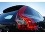 Volvo XC60 2.0 T5 R-Design | WINTER LINE | XENON | TREKHAAK | LEDER | STOELVERWARMING | 20" velgen | Bi- Xenon koplampen | Dealer onderhouden |