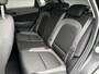 Hyundai Kona GDI 141pk HEV 2WD Fashion | Head-Up Display | All-Season Banden | Adaptive Cruise Control | Camera Achter | Navigatie | KRELL Premium Audiosysteem |